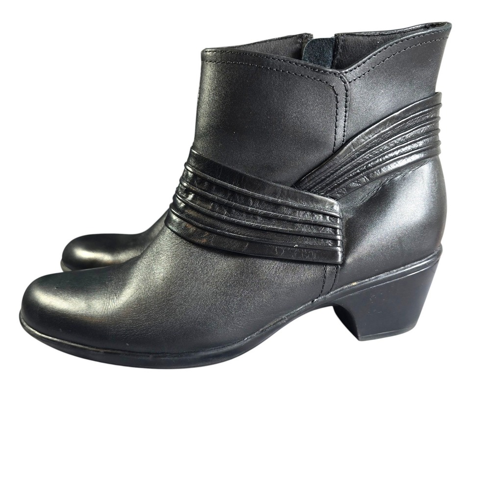 Clarks Leather Pleated Ankle Boots Womens Black Size 9M‎ Low Block Heel Comfort